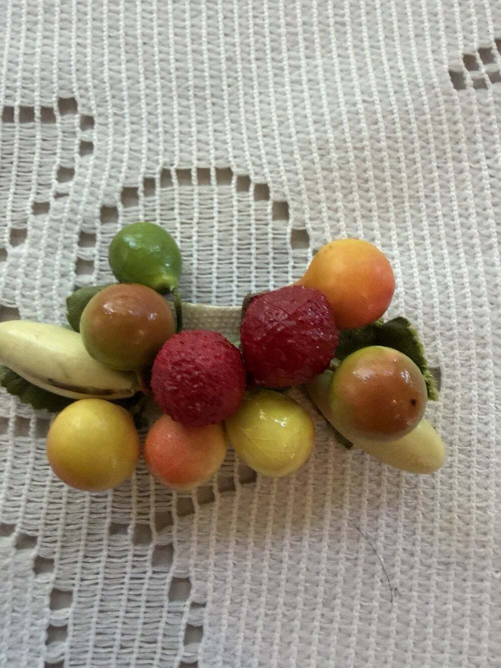 VNTG dipped-foam millinery Fruit Bowl ShoeClips 1940s 4 Sm/2 Large See Pics Flaw - Picture 3 of 8